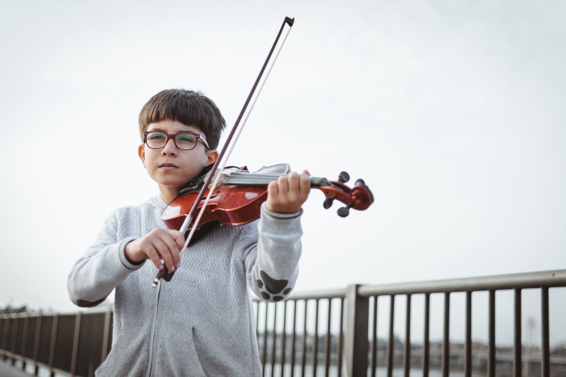 Tocar un instrumento musical puede ayudar a niños que sufren de ansiedad - yesenlight
